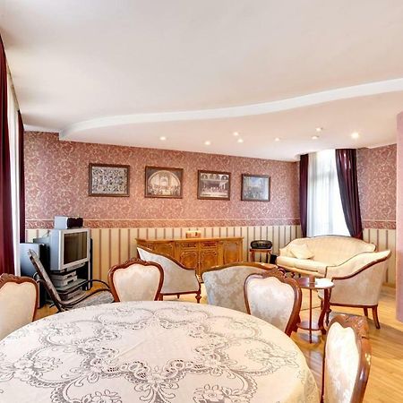 Aristocratic, Elegant, Designer Top Central Apartment Sofya Dış mekan fotoğraf