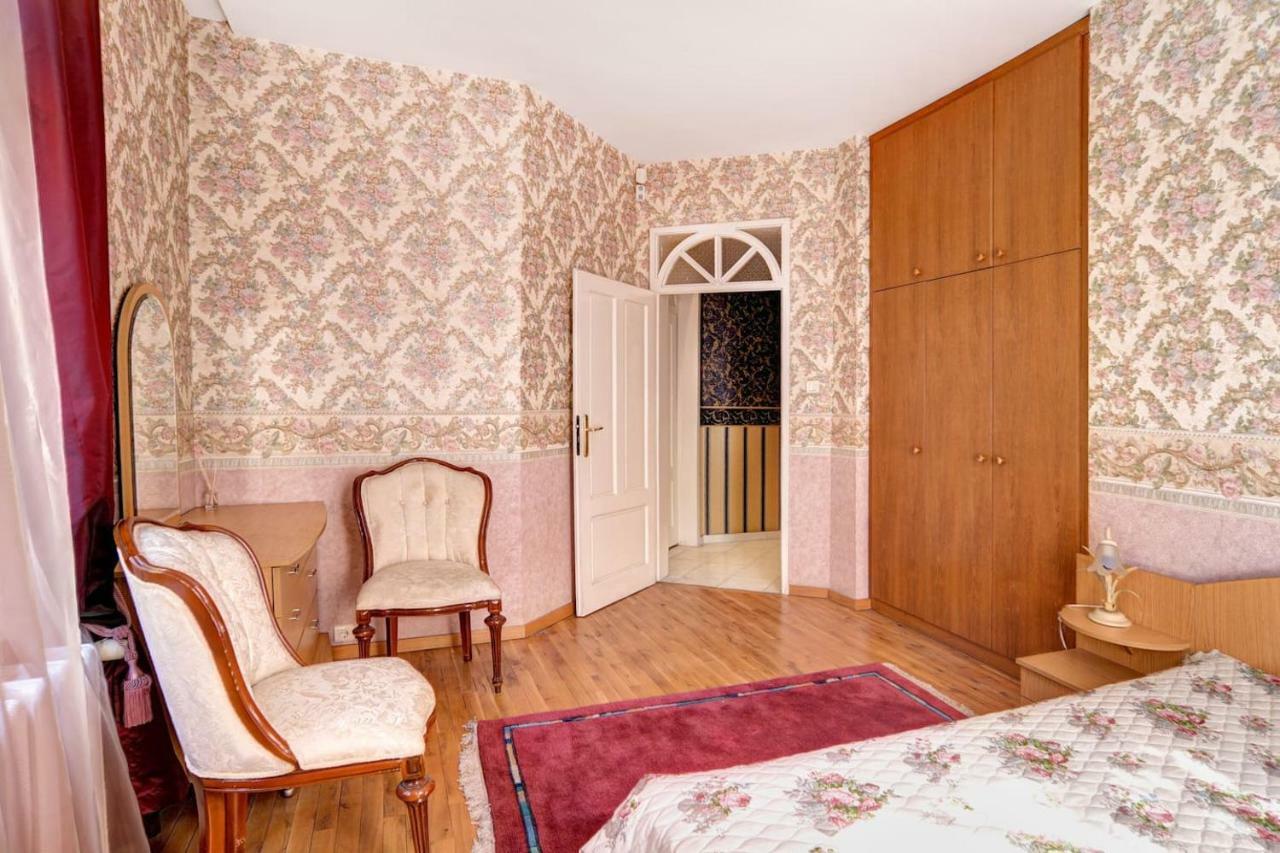 Aristocratic, Elegant, Designer Top Central Apartment Sofya Dış mekan fotoğraf