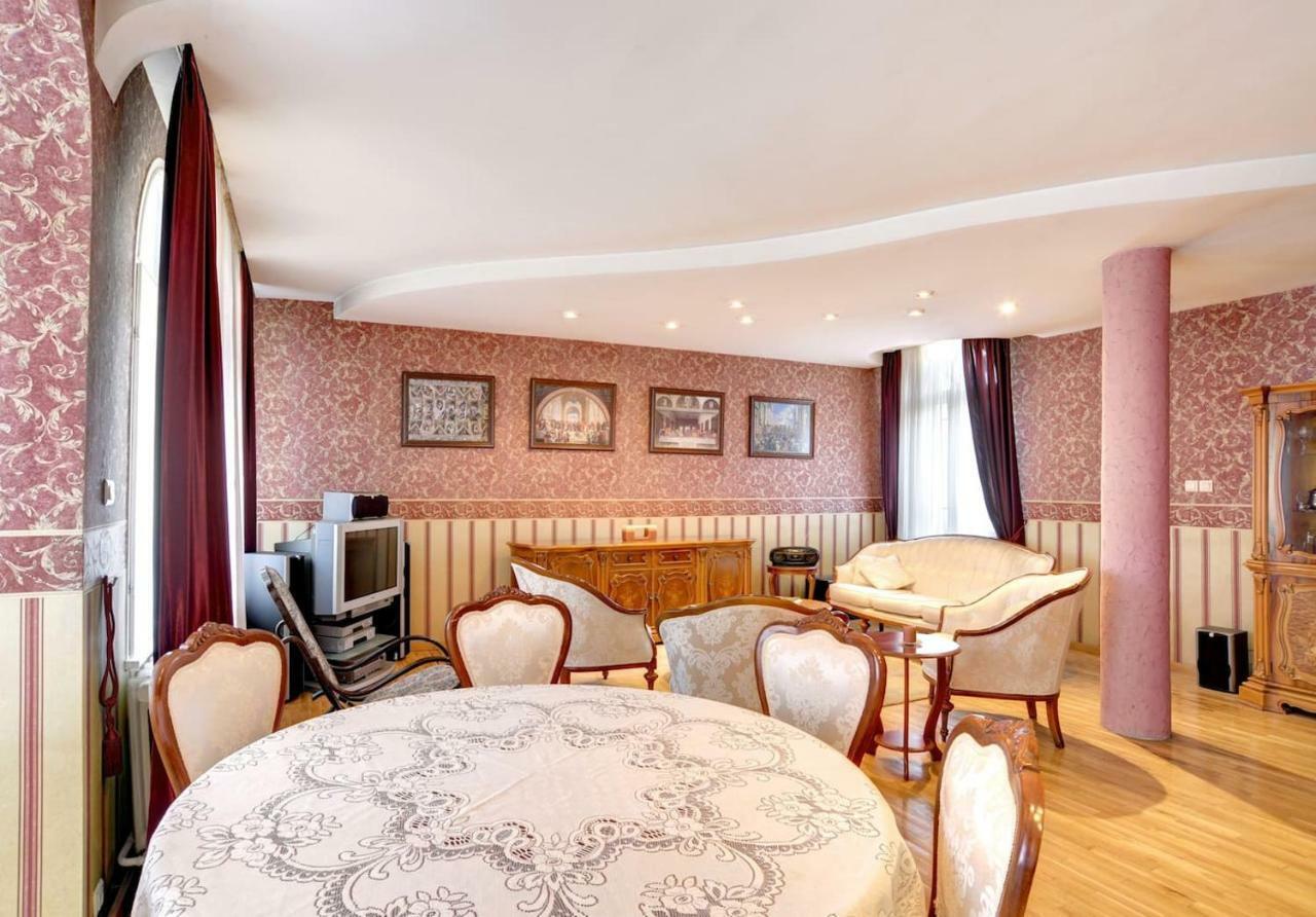 Aristocratic, Elegant, Designer Top Central Apartment Sofya Dış mekan fotoğraf